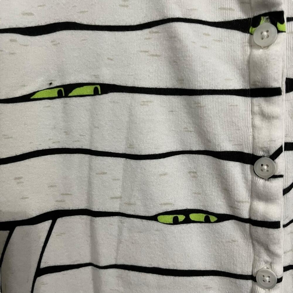 Old Navy Glow In the Dark Eyes Mummy Halloween Onesie Pajamas Size Medium Tall - Picture 4 of 8